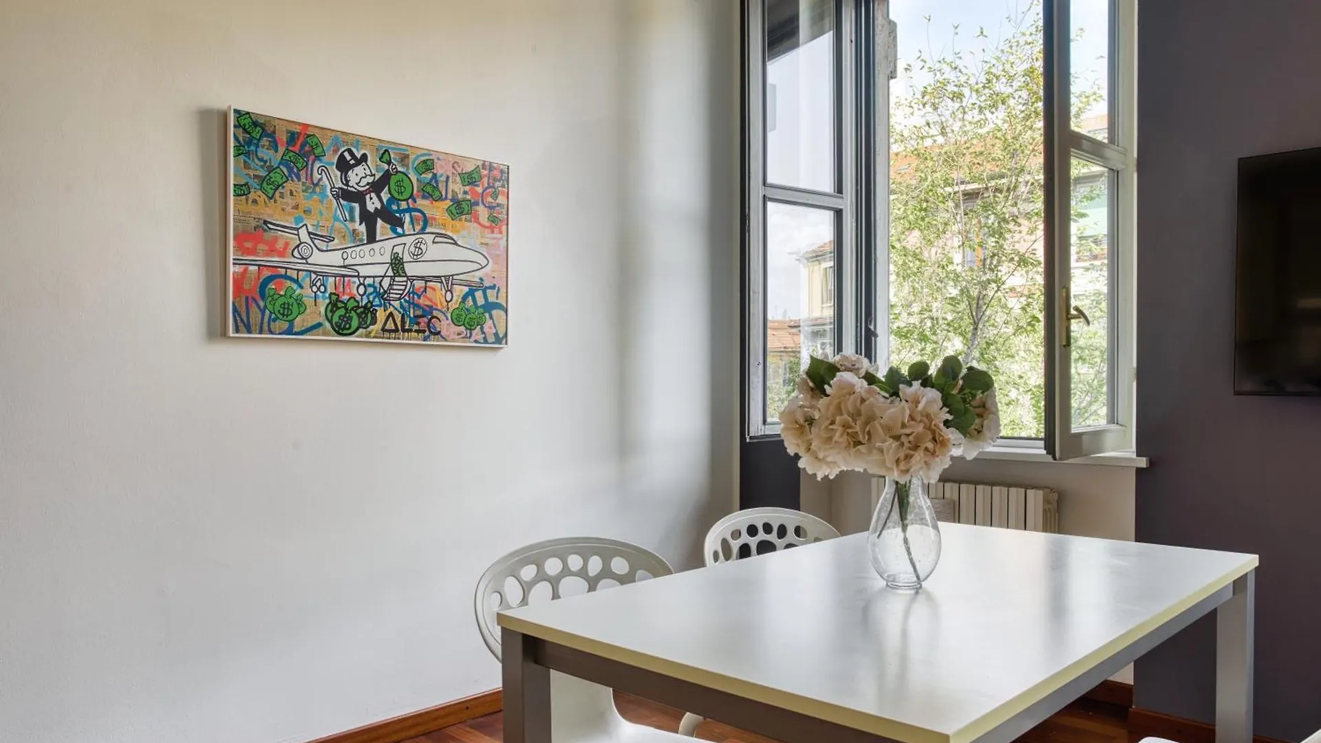 Just Urban Stays - Delightful Apartment - Porta Romana Milan 0*,  Italy
