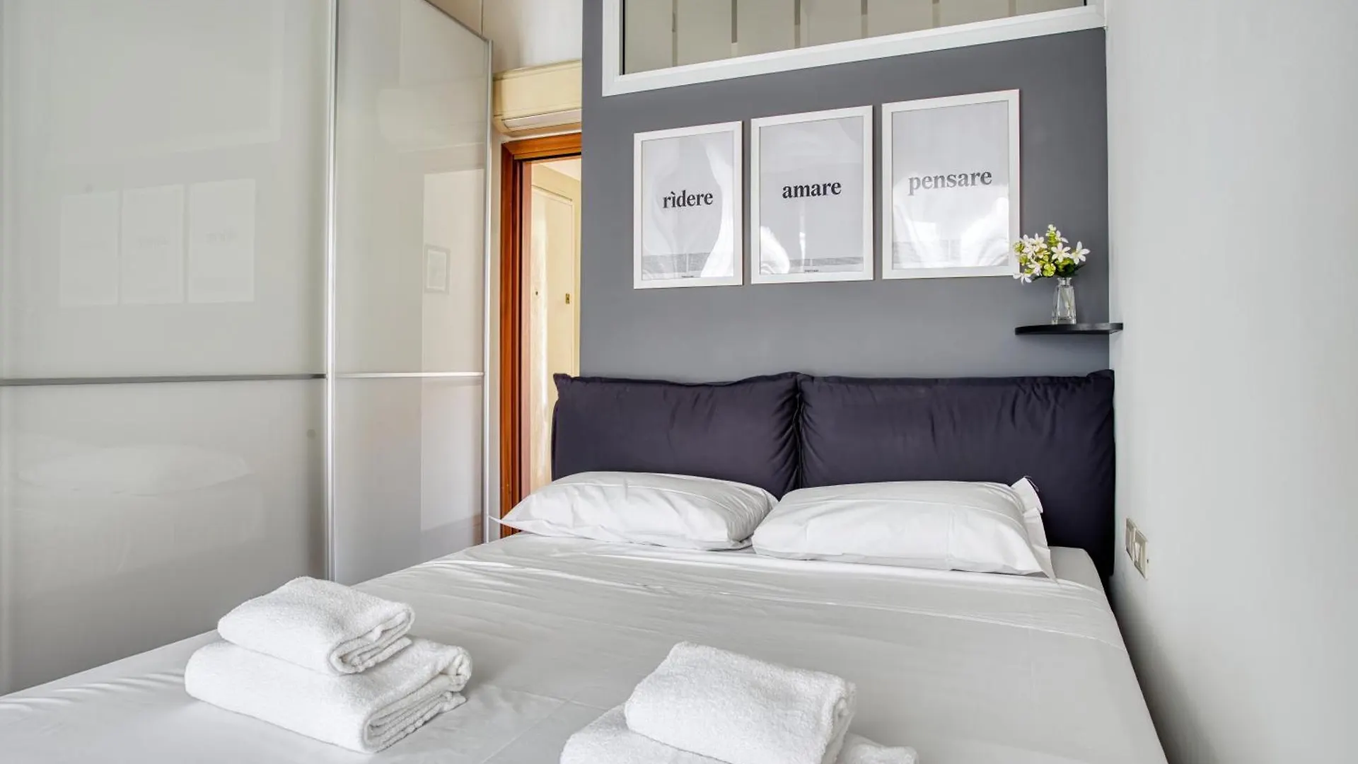 Just Urban Stays - Delightful Apartment - Porta Romana Milan Italy
